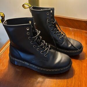 Zavala Doc Martens Combat Boots Women’s Size 8 **Like New**
